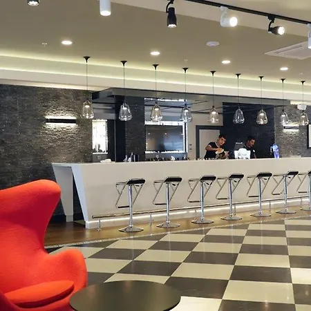 酒店 桑普莱姆酒廊酒店 - 仅限成人