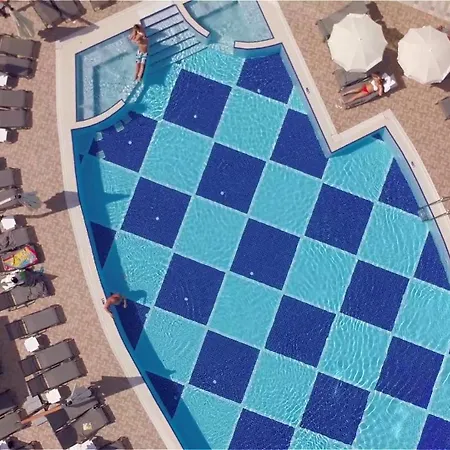 桑普莱姆酒廊酒店 - 仅限成人 酒店