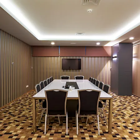 桑普莱姆酒廊酒店 - 仅限成人 酒店 阿拉尼亚