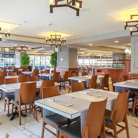 桑普莱姆酒廊酒店 - 仅限成人